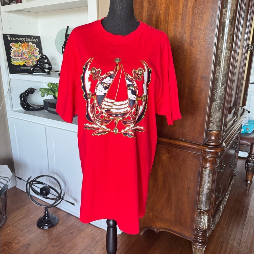 Vintage ArtiFacts Red Sailboat Yacht Club T Shirt‎